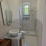 Sikelia Elegant Apartment *