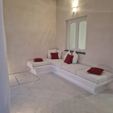 Sikelia Elegant *