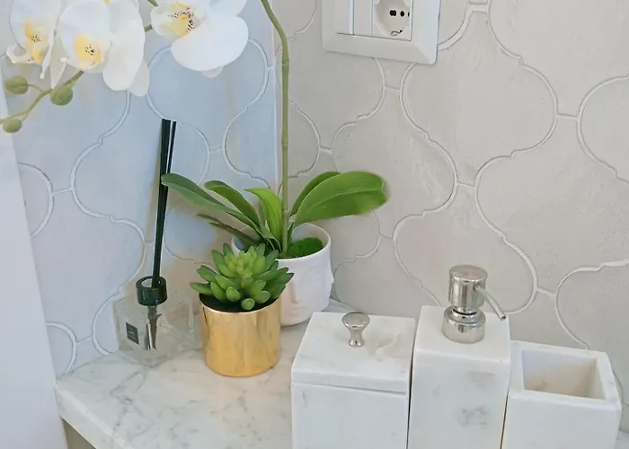 Sikelia Elegant ليباري