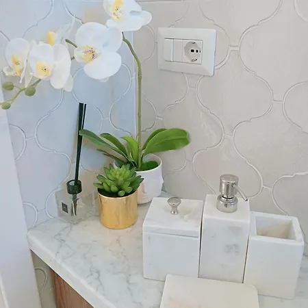 Sikelia Elegant ليباري