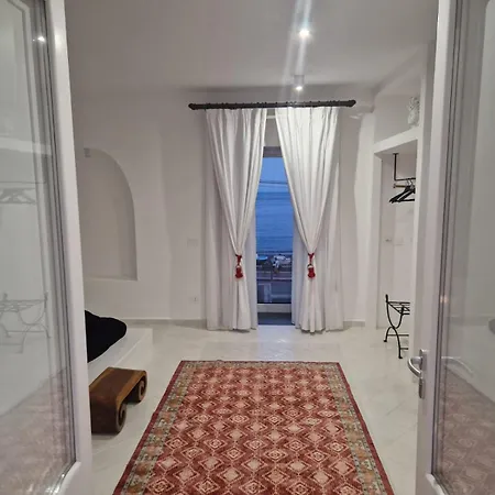 아파트 Sikelia Elegant